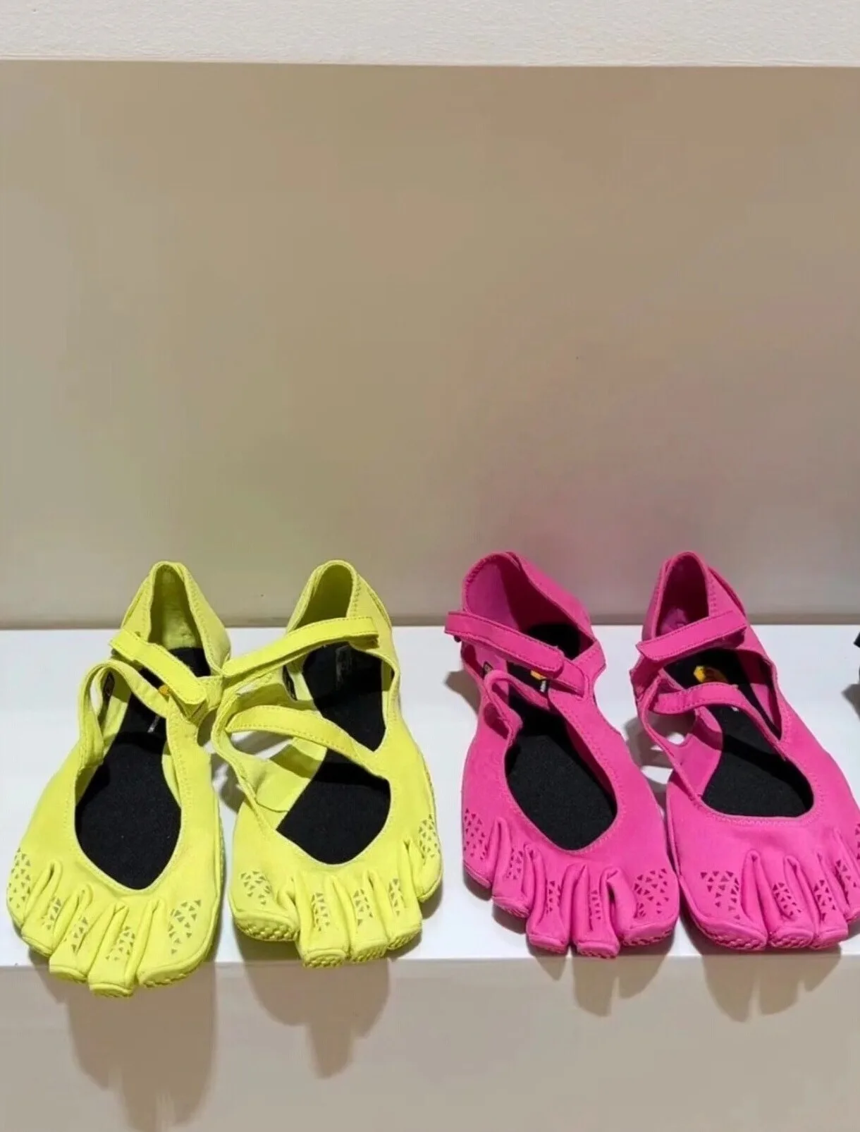 Original Five Fingers Women's  - Sneaker Box ulasan dan harga